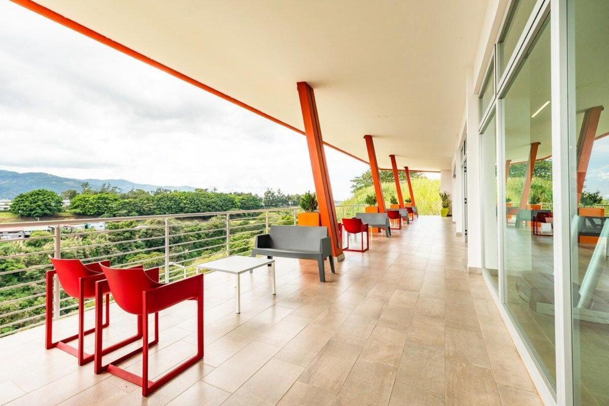 Boho Chic, Apart- Condo Cerca De Sjo Intl Airport Эредия Экстерьер фото